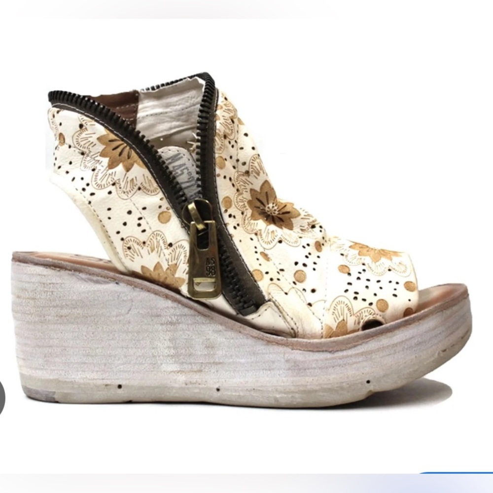 A.S. 98 Naylor Floral Womens Beige Leather Zipper Wedges Sandals Shoes